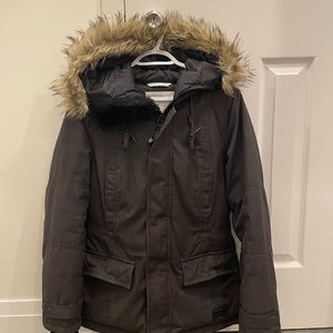 Larsen Parka Golden by TNA Aritzia